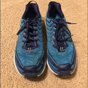 hoka running shoes